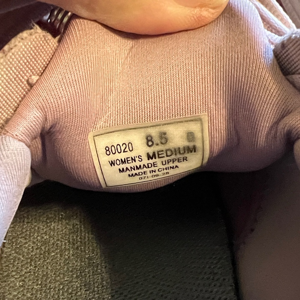 Orthofeet light pink/mauve tennis shoes - Picture 3 of 4